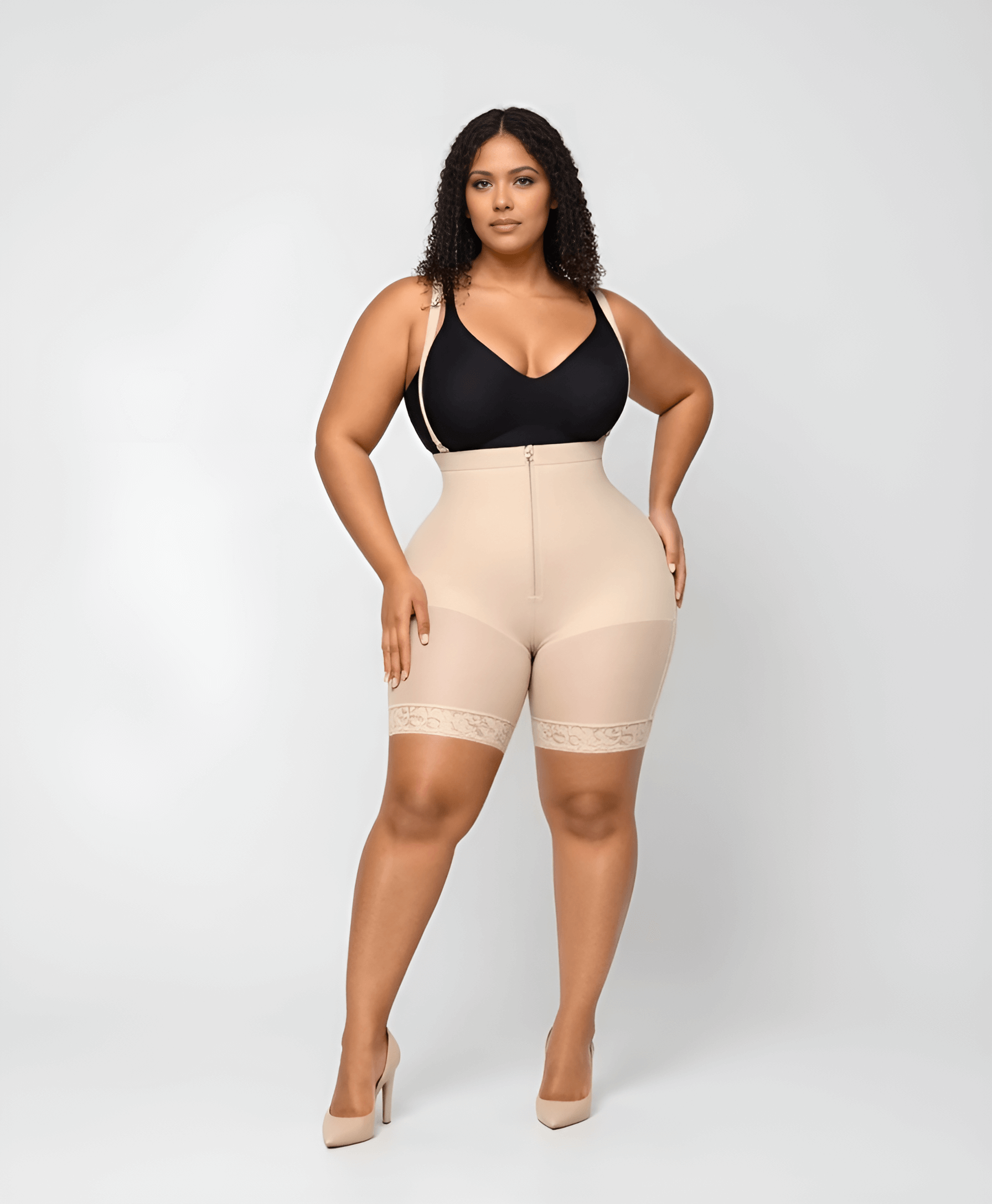 Bauch-Kompressions-Body-Shaper mit Po-Lifter von Tothecurve Shapewears, figurformend und bequem in Hautfarbe.